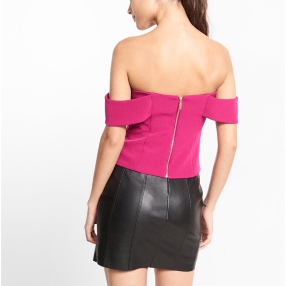 Express‎ Off the Shoulder Crop Top Fuchsia - Picture 2 of 8